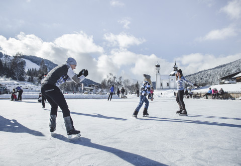 Eislaufen (1)   Seefeld lr